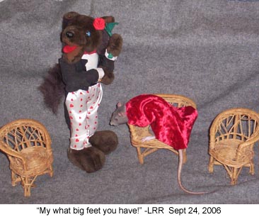 pandora wolf feet 2006-09-24.jpg